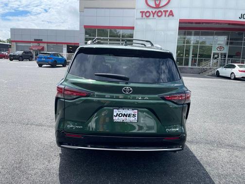 Cypress 2026 Toyota Sienna Platinum