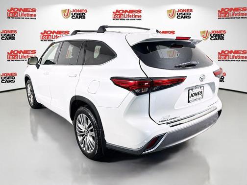 Wind Chill Pearl 2022 Toyota Highlander Platinum