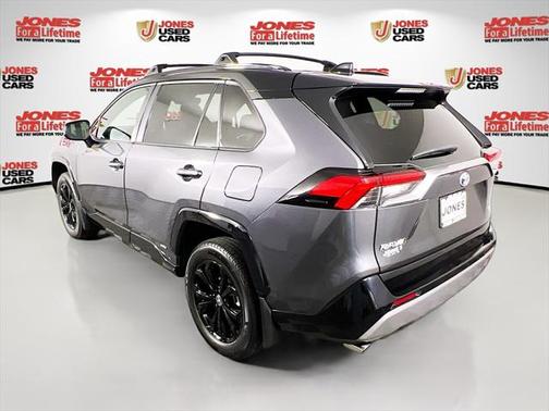 2022 Toyota RAV4 Hybrid SE