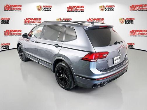 Platinum Gray Metallic 2023 Volkswagen Tiguan 2.0T SE R-Line Black