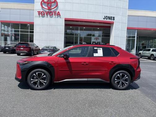 2025 Toyota bZ4X XLE