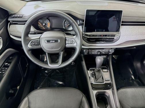 Granite Crystal Metallic Clearcoat 2022 Jeep Compass Latitude Lux