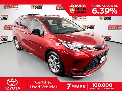 2022 Toyota Sienna XSE 7 Passenger