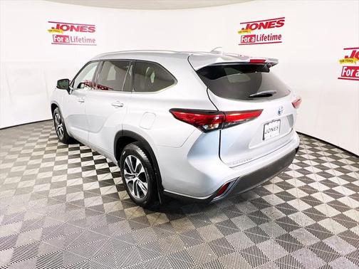 2020 Toyota Highlander Hybrid XLE