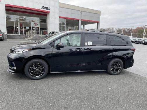 2026 Toyota Sienna XSE 7 Passenger