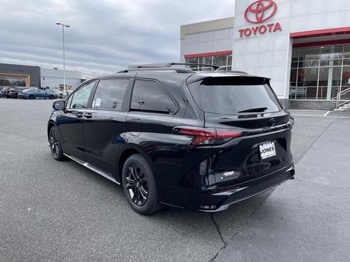 2026 Toyota Sienna XSE 7 Passenger