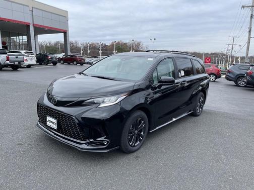 2026 Toyota Sienna XSE 7 Passenger