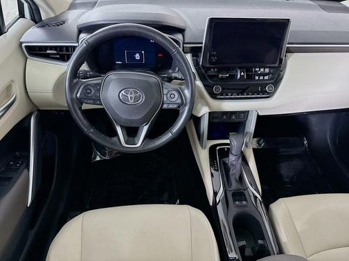 Wind Chill Pearl 2023 Toyota Corolla Cross XLE