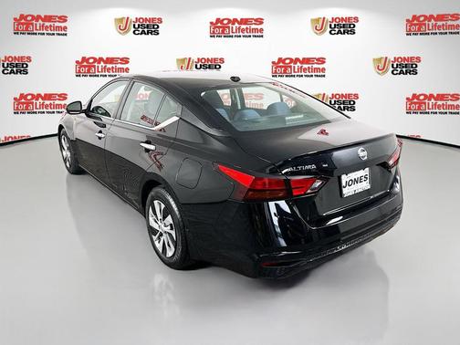 Super Black 2020 Nissan Altima S FWD