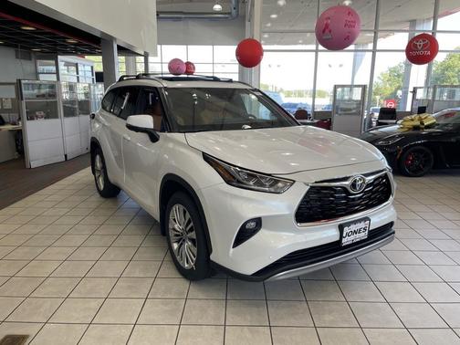 2025 Toyota Highlander Platinum