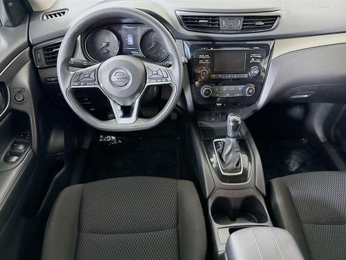 Gun Metallic 2018 Nissan Rogue Sport S