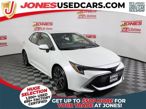 Photo 1 of 29 of 2020 Toyota Corolla Hatchback XSE