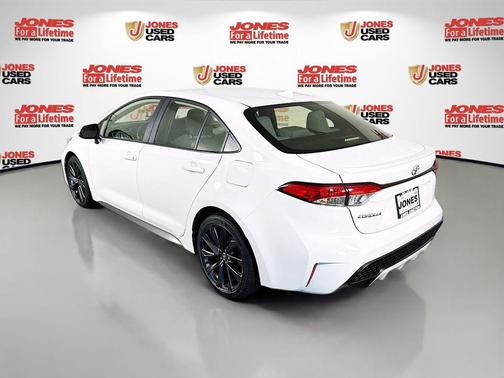 Super White 2020 Toyota Corolla SE