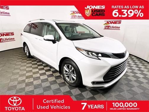 2022 Toyota Sienna Limited 7-Passenger