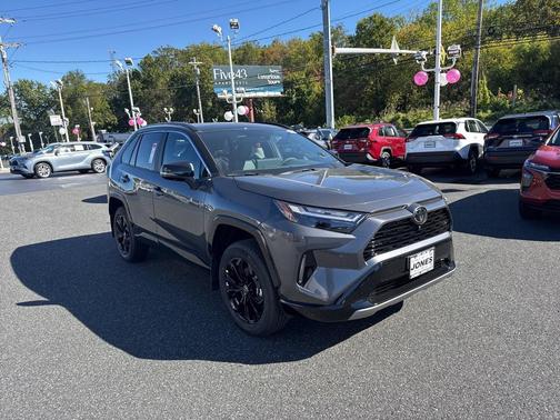 2025 Toyota RAV4 Hybrid SE