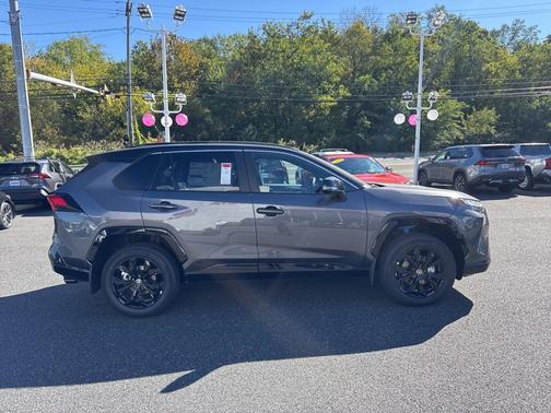 2025 Toyota RAV4 Hybrid SE