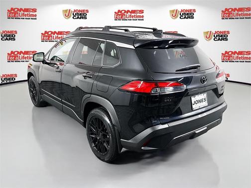 2022 Toyota Corolla Cross XLE