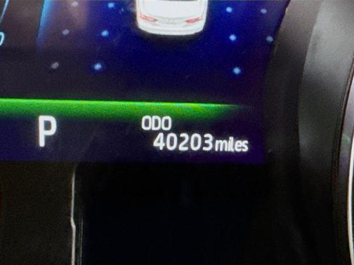 2020 Toyota Camry Hybrid XLE