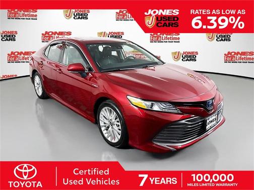 2020 Toyota Camry Hybrid XLE