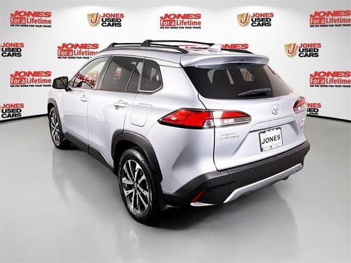 2024 Toyota Corolla Cross XLE
