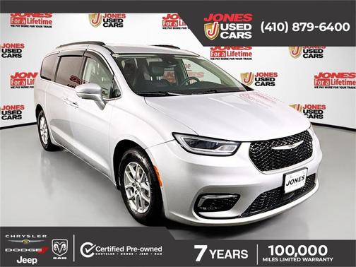 2022 Chrysler Pacifica Touring L