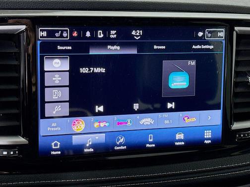Diamond Black Crystal Pearlcoat 2025 Chrysler Pacifica Hybrid Select