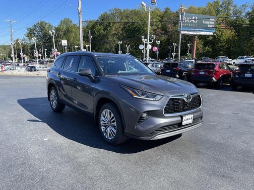 2025 Toyota Highlander Platinum