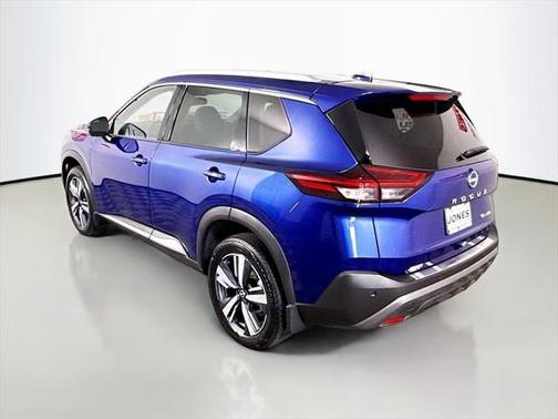 2022 Nissan Rogue SL