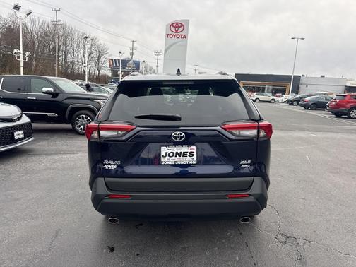 2025 Toyota RAV4 XLE Premium