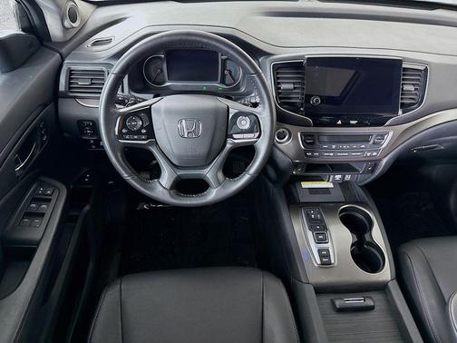 Crystal Black Pearl 2022 Honda Pilot AWD Special Edition