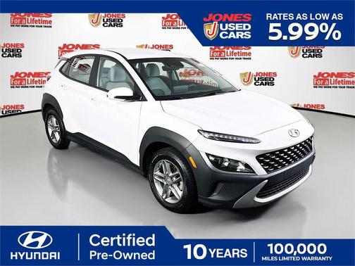 Lunar White 2023 Hyundai KONA SE
