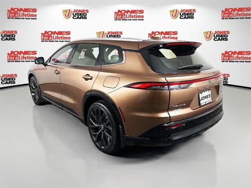 2025 Toyota Crown Signia Limited