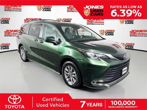 2024 Toyota Sienna XLE