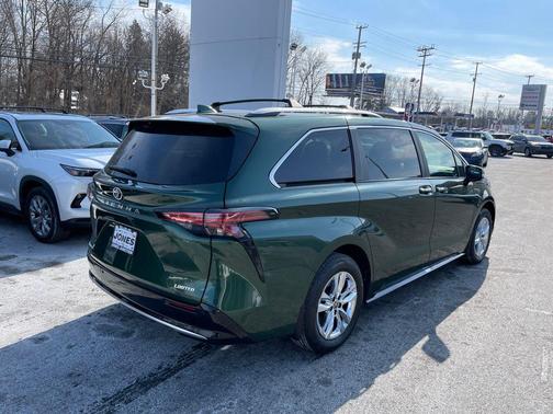 2026 Toyota Sienna Limited