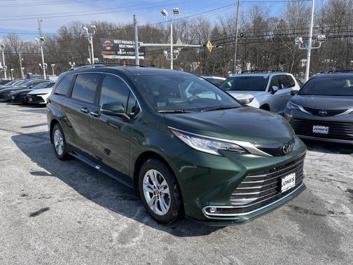 2026 Toyota Sienna Limited