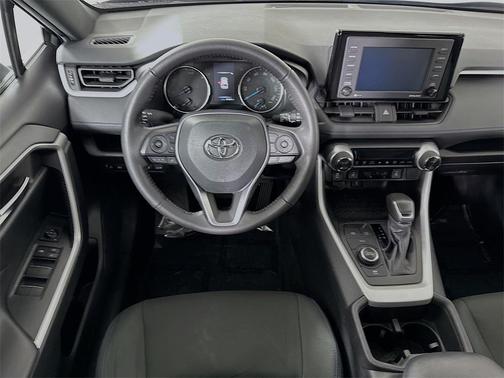 2022 Toyota RAV4 Hybrid SE