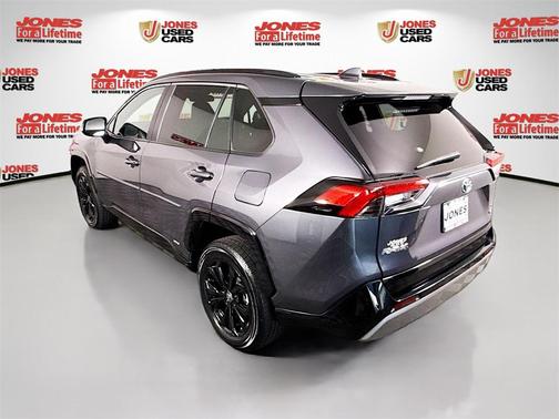 2022 Toyota RAV4 Hybrid SE