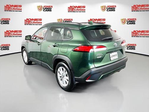 2024 Toyota Corolla Cross LE