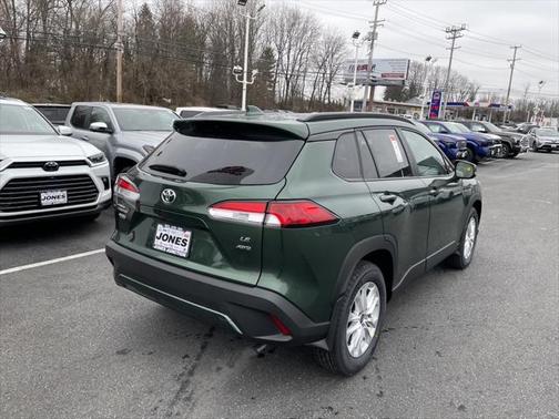 2024 Toyota Corolla Cross LE