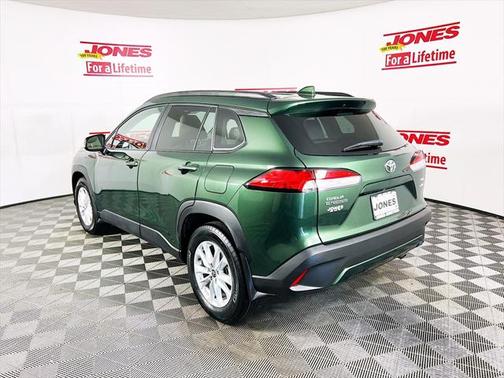 2024 Toyota Corolla Cross LE