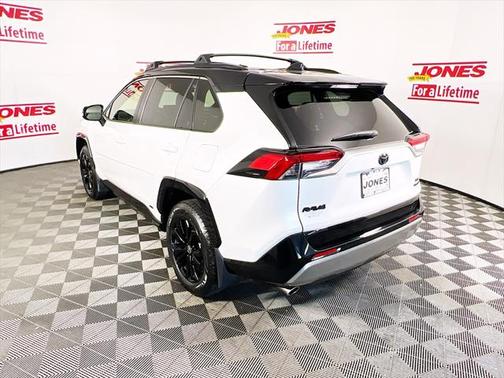 2023 Toyota RAV4 Hybrid SE