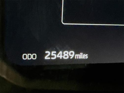 2024 Toyota Tundra Hybrid Capstone