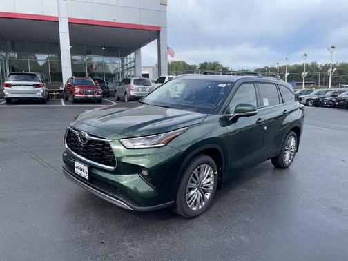 2025 Toyota Highlander Platinum