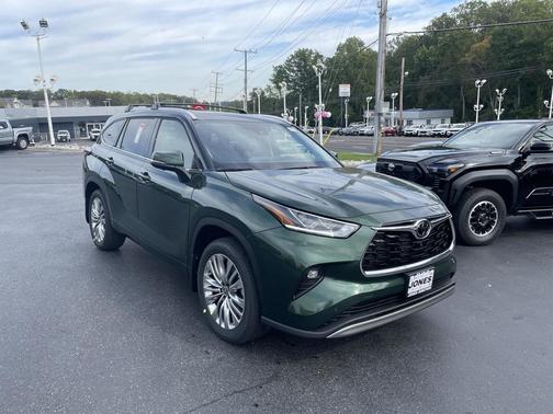 2025 Toyota Highlander Platinum