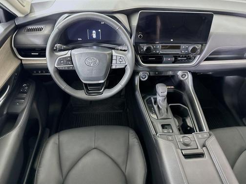 Midnight Black Metallic 2024 Toyota Grand Highlander Limited