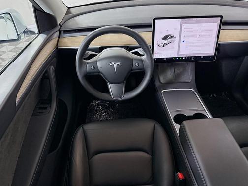 2024 Tesla Model Y Long Range Dual Motor All-Wheel Drive