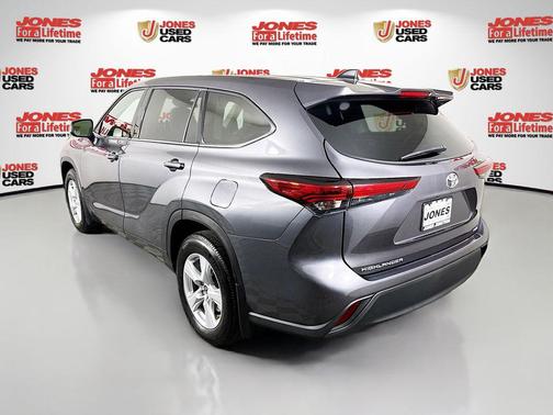 Magnetic Gray Metallic 2022 Toyota Highlander L