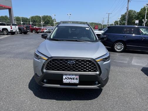 2025 Toyota Corolla Cross XLE