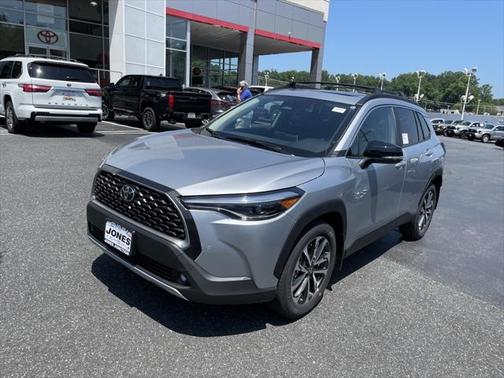 2025 Toyota Corolla Cross XLE