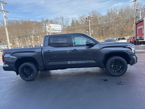 2025 Toyota Tundra Hybrid Platinum